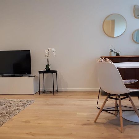 La Roseraie - Apartment 100M From Lake อานซี ภายนอก รูปภาพ